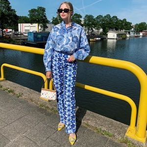 Zara Blue & White Floral top with matching pouch